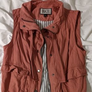 BKE Slouchy Belted Vest - Casual, Lots of pockets